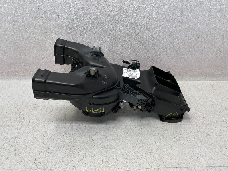 17-19 Mercedes GLS450 GLS550 X166 Rear HVAC AC Heater Blower Motor Fan 1399 OEM