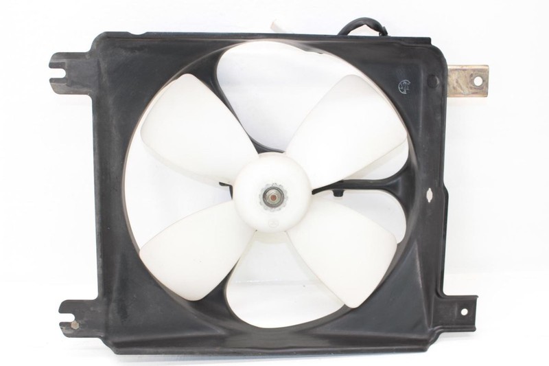 99-05 Mazda Mx-5 Miata NB Passenger Right Side Engine Cooling Fan Assembly