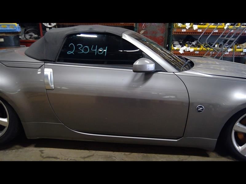 Passenger Right Front Door Convertible Fits 04-07 350Z 1202652