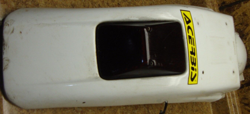 1997 Honda XR250R XR250 XR 250 R Rear Back Fender Wheel Well Brake Light Lens 97