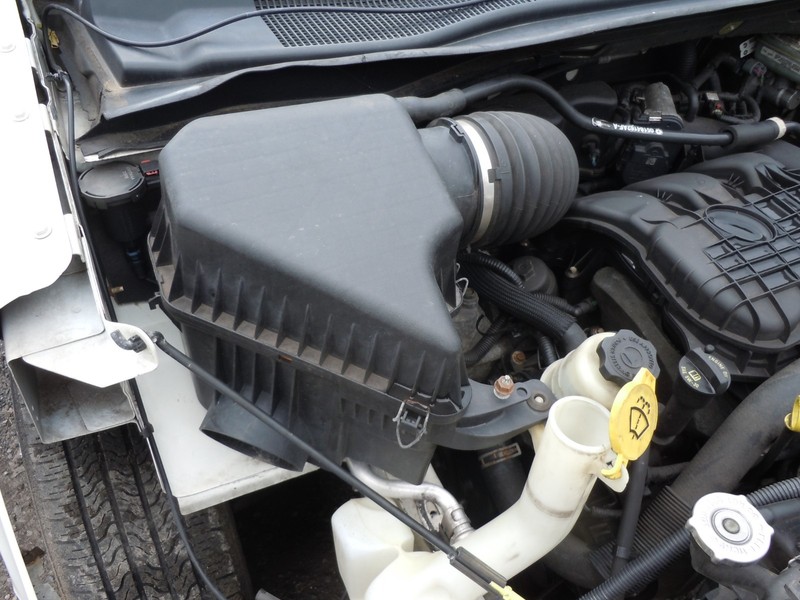 2011-2014 Volkswagen Routan 3.6L Air Cleaner Housing Box OEM