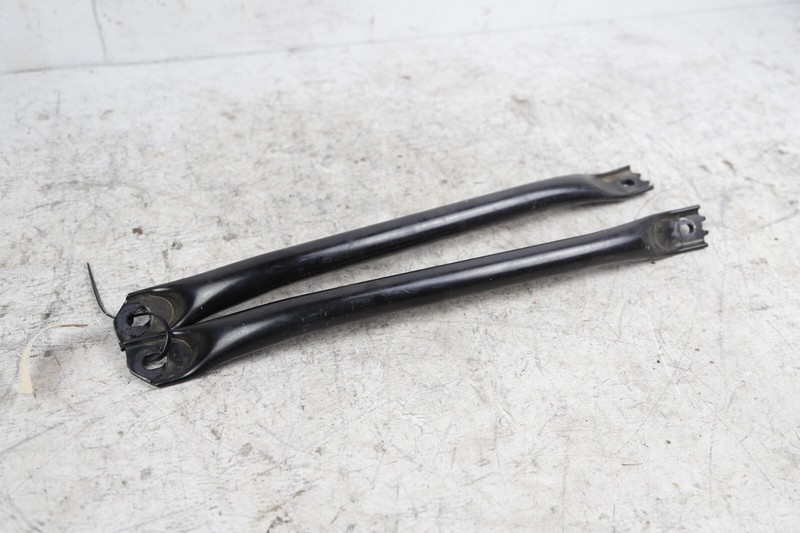 BMW M550i Strut Tower Brace Bar Set (OEM) Left & Right - 2018-2020 Pair