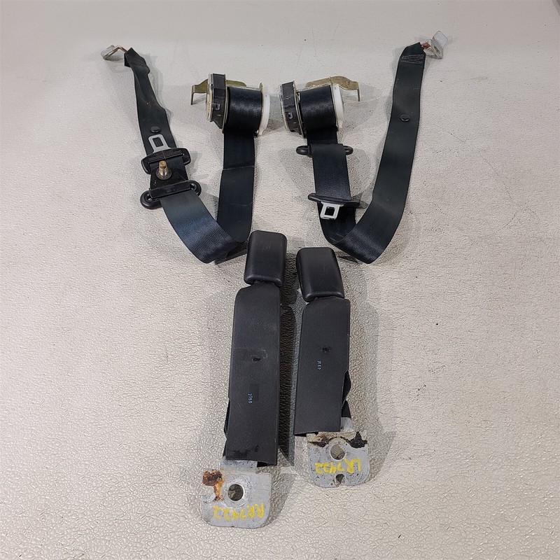 94-98 Mustang Cobra Coupe Rear Seat Belt Retractors & Latches Lh Rh Set Aa7422