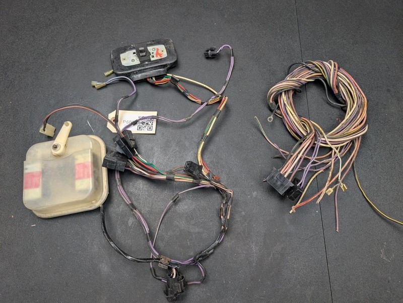 Rear Left Door Lock Solenoid + Wiring Set 1984 Rolls-Royce Silver Spirit 81-88 X