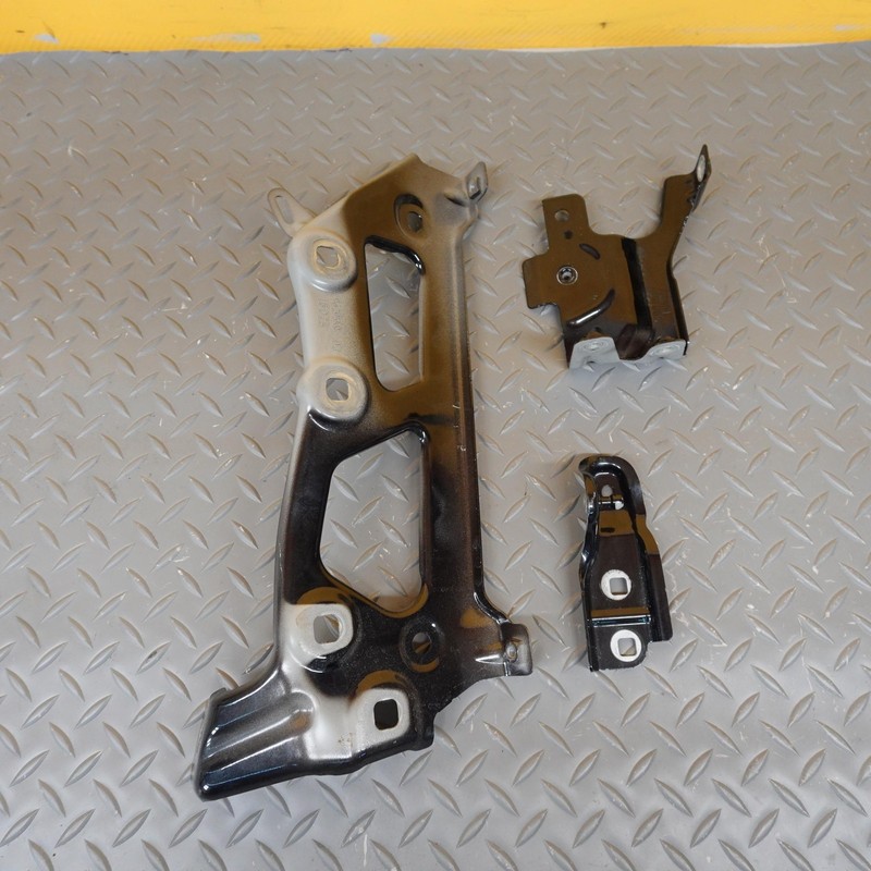 2024-2026 BMW X2 U10 FRONT LEFT SIDE FENDER SUPPORT BRACKET OEM SET 9883415