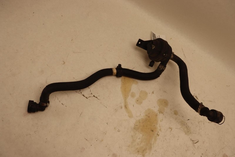 2018-24 ALFA ROMEO STELVIO 2.0L ENGINE AUXILIARY WATER COOLANT PUMP W/ HOSE OEM