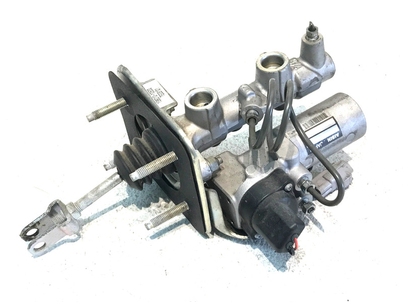 07-17 Lexus USF40 LS460 LS600h ABS Brake Actuator Master Cylinder Assembly OEM