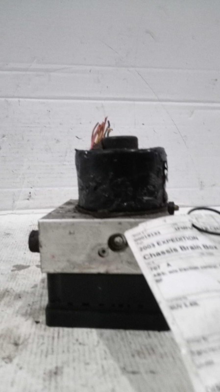 2003 Ford Expedition ABS Control Module OEM 392949 5.4L 164K Miles