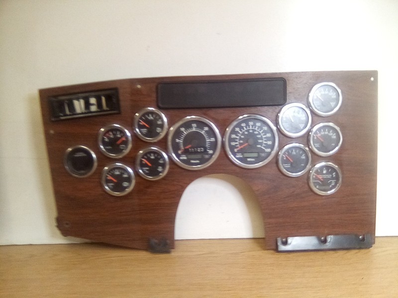 Western Star A18-62054-205 Instrument Gauge Cluster