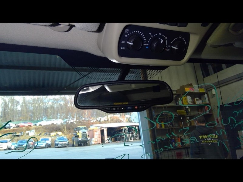 YUKON 2005 Rear View Mirror 1486319