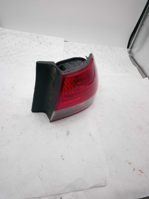 2002 Honda Accord Right Tail Light Assembly OEM 442599 - Used, 240k Miles