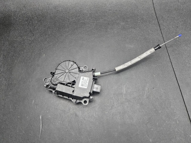 Trunk Liftgate Lock Actuator 2018 Range Rover Velar CPLA-404C10-AD 2019 - 2022