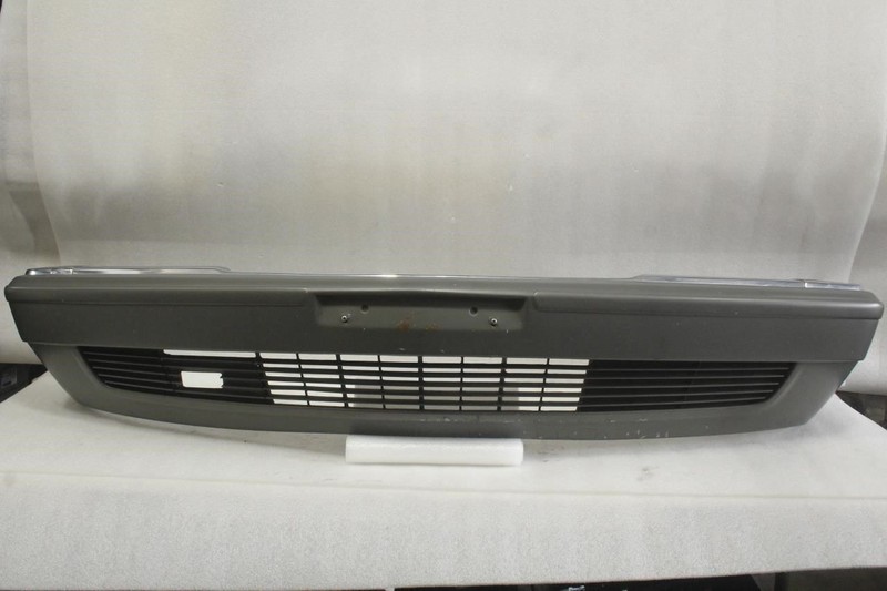 1981-1985 MERCEDES 300SD 300D 380SEL W126 FRONT BUMPER COVER GRAY