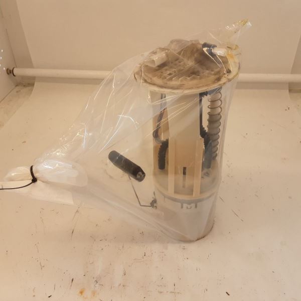 2005 Dodge Dakota fuel pump assembly 05'3.7L4.7L