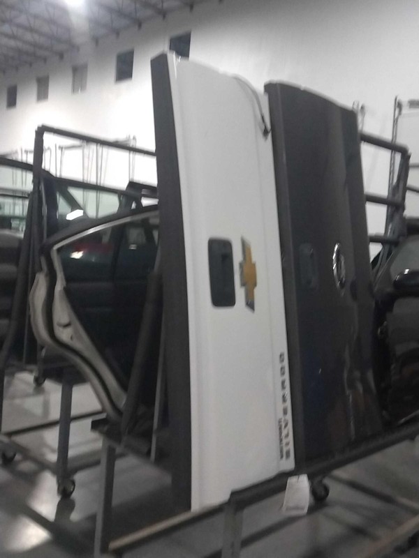 2017 Chevrolet Silverado 1500 Pickup Tailgate White OEM 23244435 140K Miles