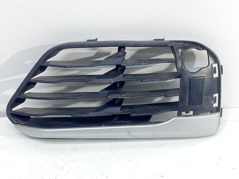 16-19 BMW F48 X1 Front Right Passenger Lower Bumper Open Grill Trim Cover OEM✅