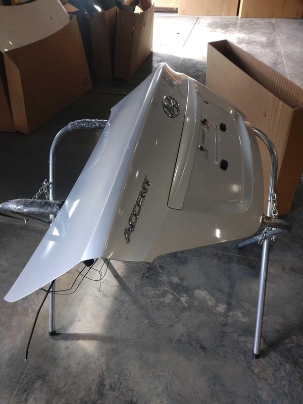 2015 Hyundai Accent Silver Used Deck Lid OEM 692001R020 4DR SED SLV RHM