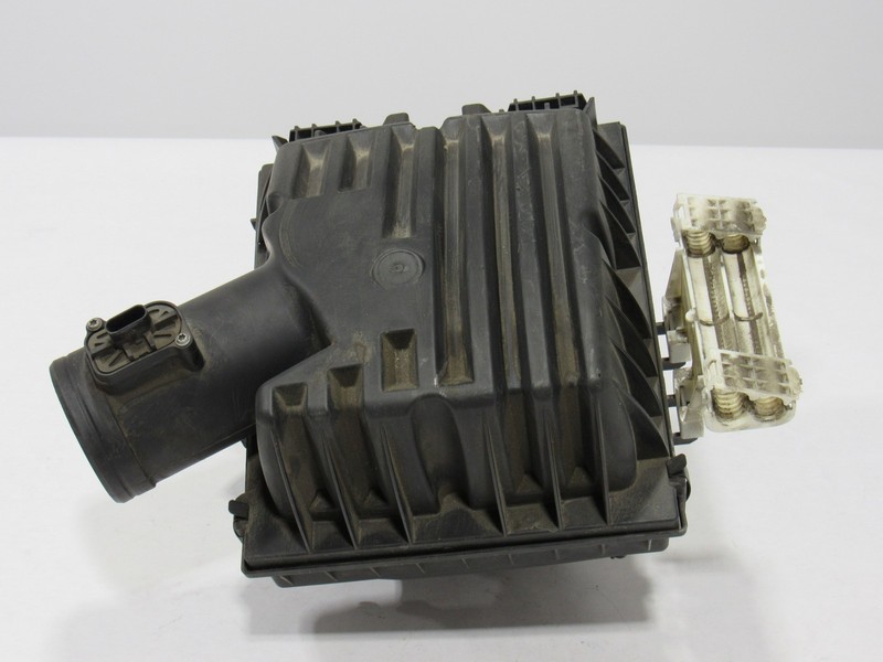 14 - 20 BMW I8 2015 1.5L Engine Motor Air Intake Cleaner Filter Box Housing :Y