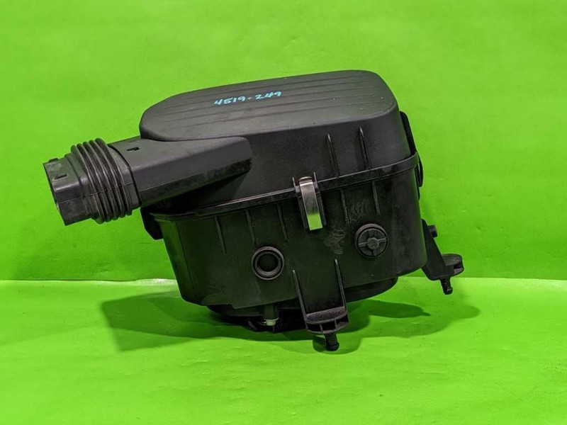 14-17 GHIBLI DRIVER LEFT AIR CLEANER BOX OEM 4519-249