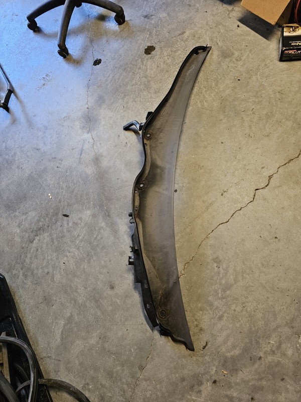 2005Front Windshield Cowl Wiper Cover Panel Mercedes Benz C230
