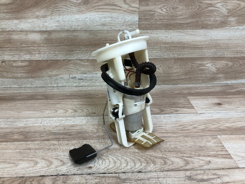 BMW E46 325 330 OEM FUEL PUMP ASSEMBLY 2001-2006