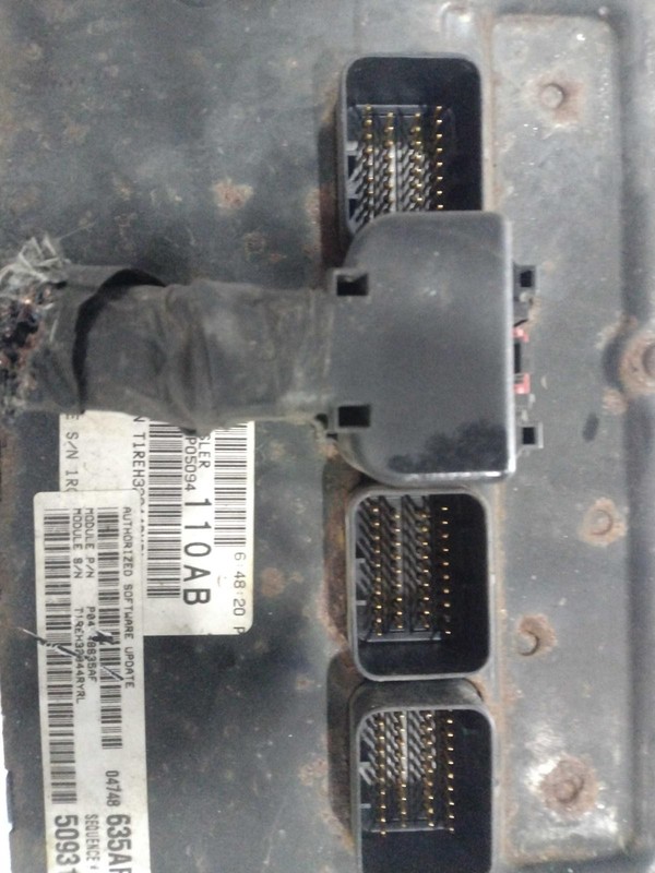 2005 Chrysler Town & Country Engine Control Module ECM OEM 435291 255K Miles
