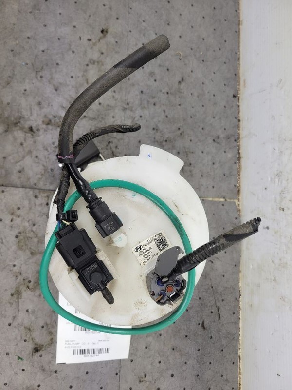 Fuel Pump Assembly Tank Mounted 2.0L Fits 21-25 ELANTRA 1782744
