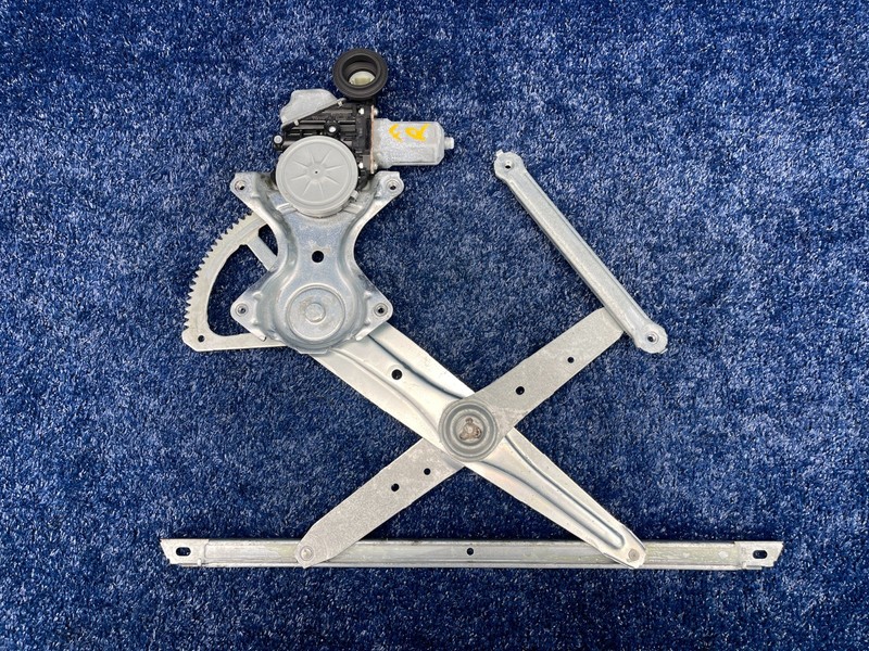 2013-2015 LEXUS RX350 FRONT RIGHT SIDE DOOR REGULATOR W/ MOTOR OEM