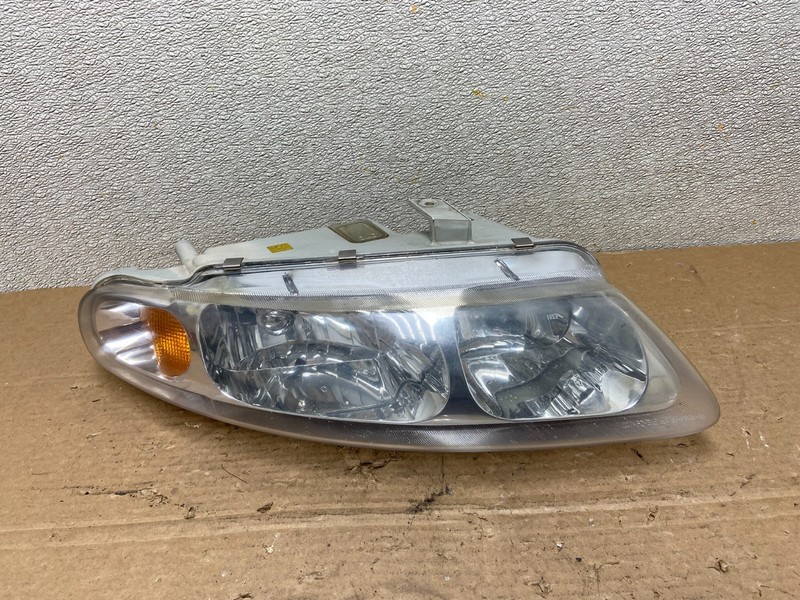 1995 to 1996 Chrysler Sebring Coupe Right Passenger RH Side Headlight AB4912 DG