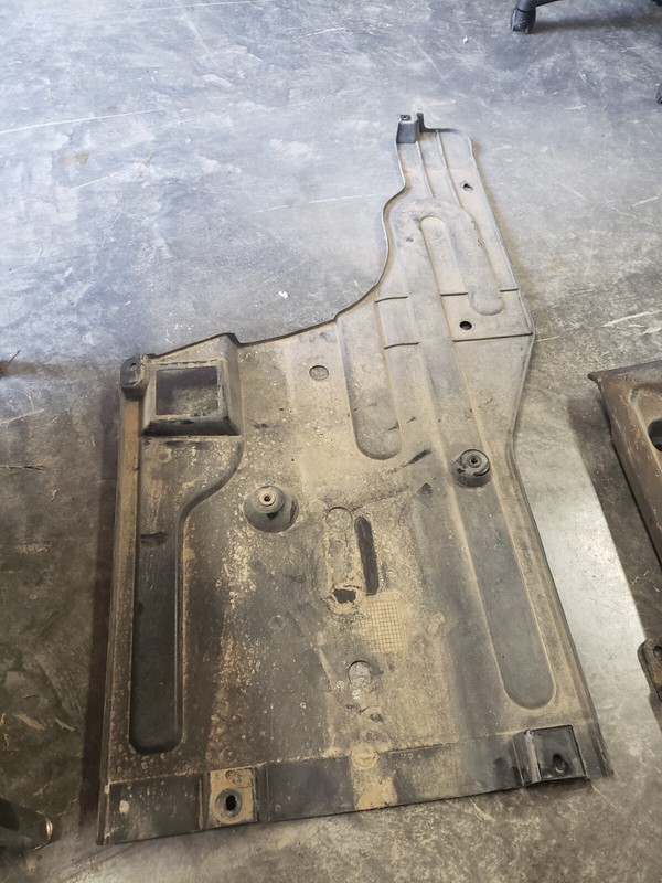 2011-2015 HYUNDAI SONATA HYBRID REAR RIGHT UNDER COVER FLOOR SHIELD OEM