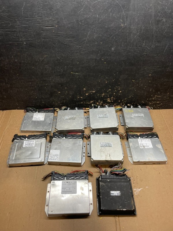 Mix of 10 Mercedes ECM Engine Computer Module Z5770