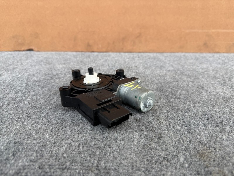 INFINITI QX60 2022-2025 OEM FRONT LEFT DRIVER DOOR WINDOW MOTOR ASSEMBLY