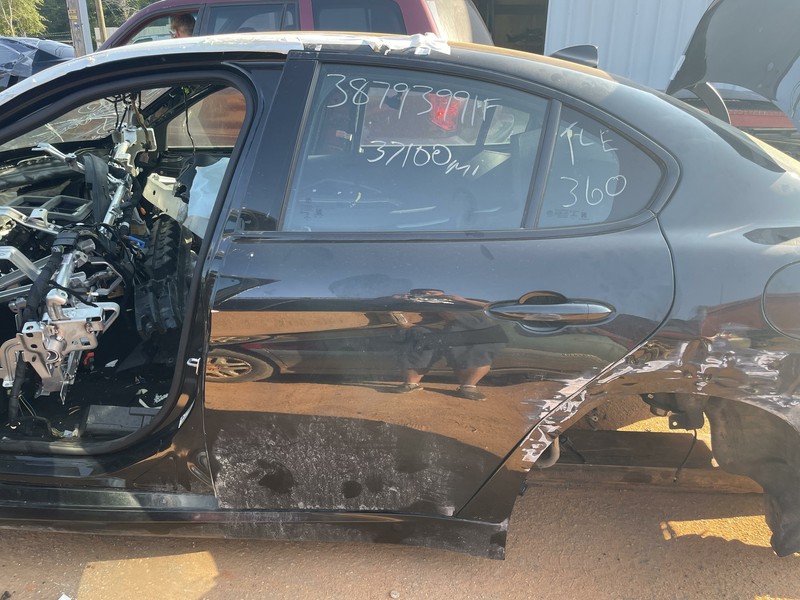 2017-2019 ALFA ROMEO GIULIA REAR LH DRIVER SIDE DOOR DAMAGED SEE PICTURES BLACK