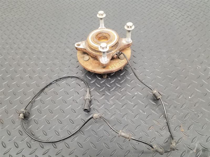 03-06 Lincoln Navigator 4x2 Front Hub Assembly OEM 6L1Z1104CA