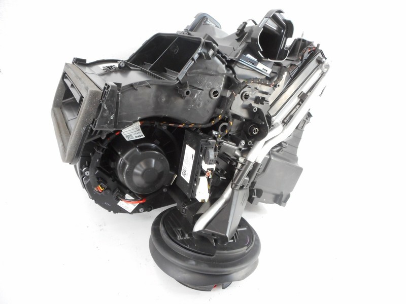 BMW i3 Main Heater Core Case Blower Fan Module OEM 2014-2019 W/o Range Extender
