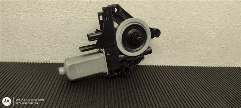 11-20 Jeep Grand Cherokee Rear Left Driver Power Window Motor OEM 68079285AB