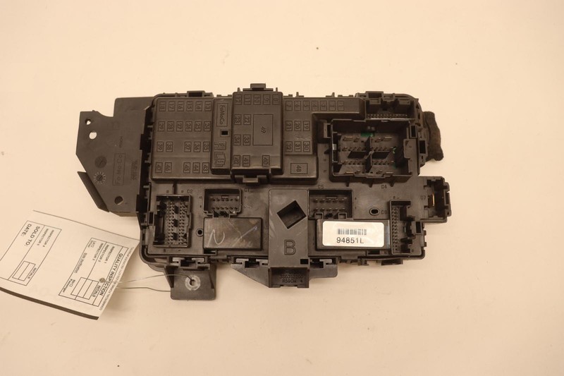 2011-2014 FORD F250 SD BODY POWER DISTRIBUTION JUNCTION FUSE BOX BLOCK OEM