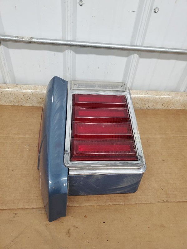 Passenger Right Tail Light Sedan Fits 83-87 CROWN VICTORIA 290090