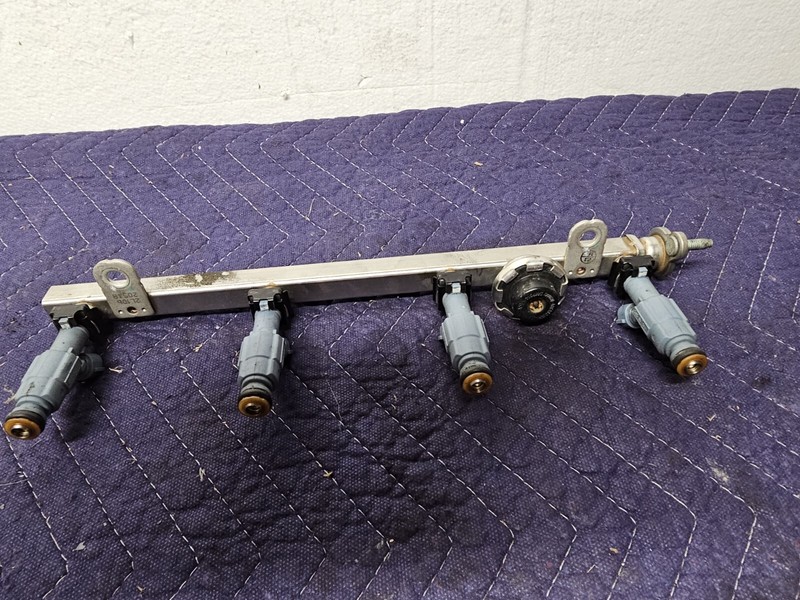 Fuel Injection Rail w/ 4 Injectors 2.4L VIN D Hybrid Fits 09-16 OPTIMA
