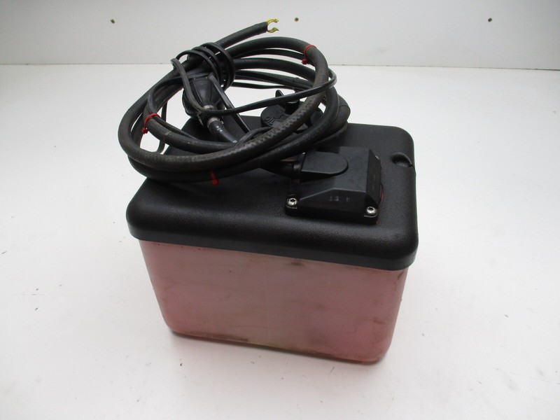 0175529 OMC Evinrude Johnson Outboard 1.8 Gallon Remote Oil Tank0175529