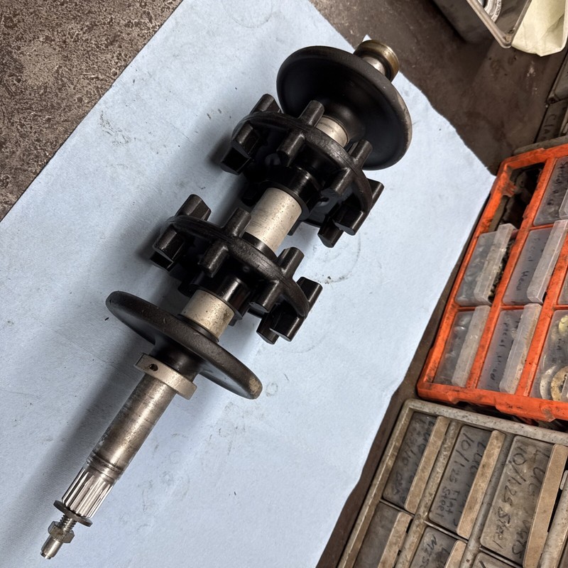 1980 Kawasaki 4/6 LTD Invader Vintage Snowmobile Track Drivers Good