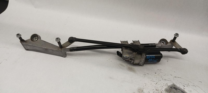 2017 MERCEDES GLA-CLASS Wiper Motor Front w/linkage OEM 15 16 17