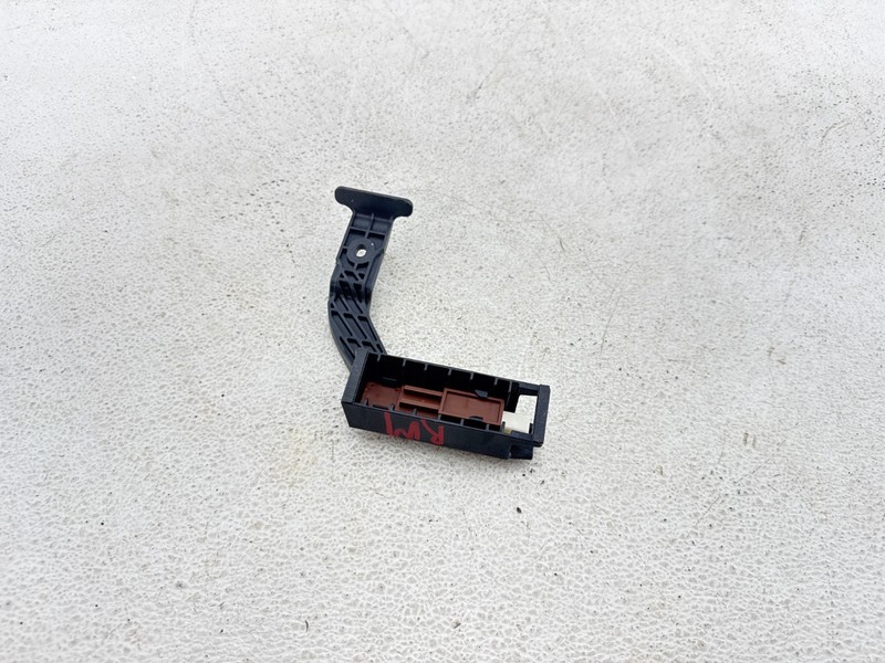 2010-2015 Toyota Prius Smart Key Keyless Entry Antenna Module OEM w/ Bracket