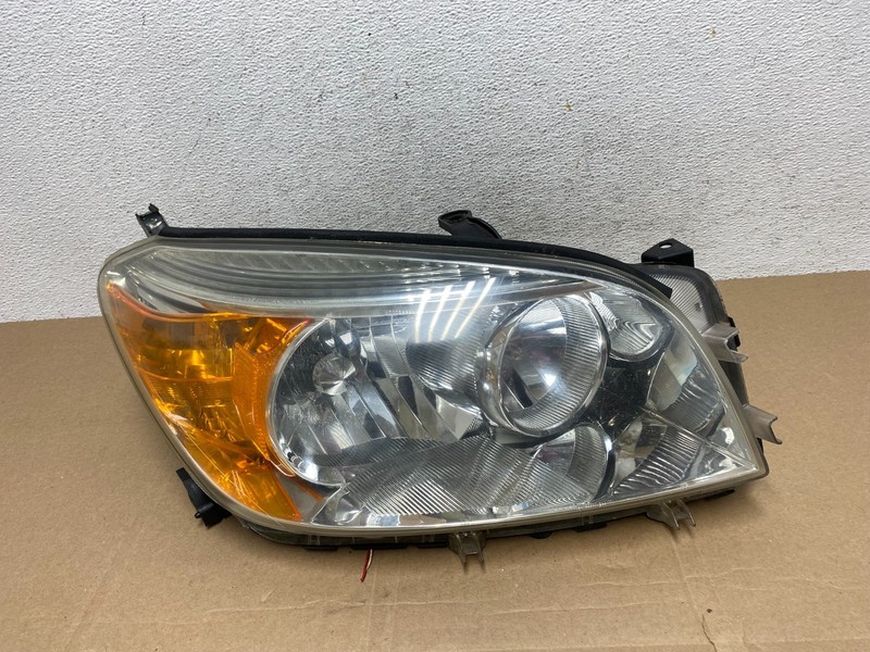 2006 2007 2008 Toyota Rav4 Right Passenger Rh Side Halogen Headlight OEM AE4847