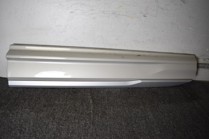2021 Audi Q7 Front Left Side Door Molding Trim Cover Panel 4M0.853.959.N