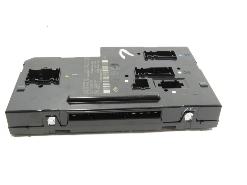 13-19 Mercedes SL550 R231 2013 Rear Fuse Relay Junction Control Module Unit ;