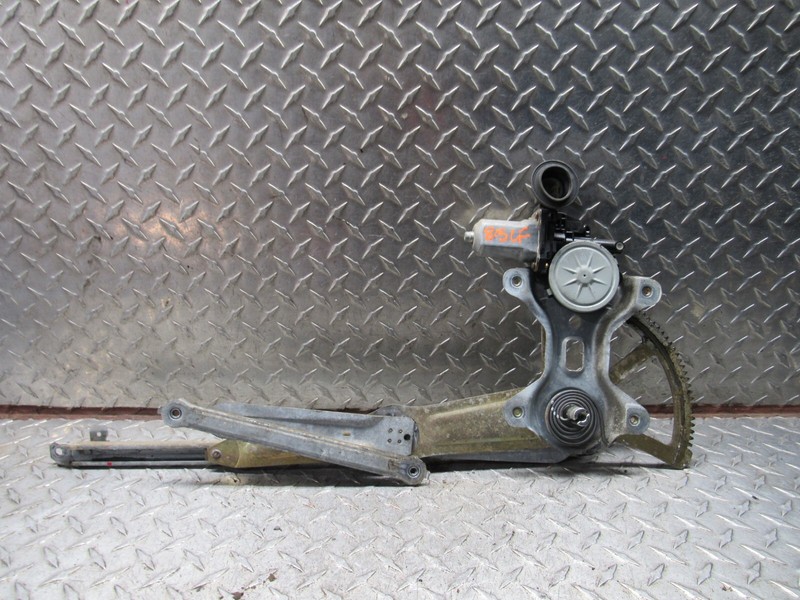 04-10 TOYOTA SIENNA LEFT FRONT DRIVER WINDOW REGULATOR ELECTRIC
