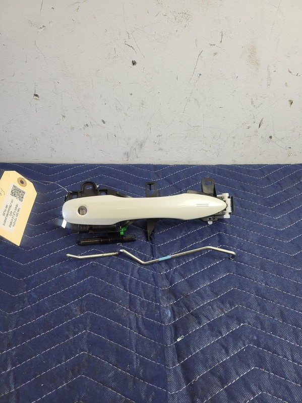 2021-2023 TOYOTA VENZA Front Left Driver Door Outside Handle OEM 2.5L AWD