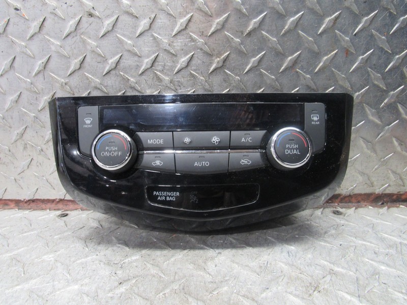 2017-2022 NISSAN ROGUE SPORT/ QASHQAI DUAL ZONE AUTOMATIC TEMP CONTROL