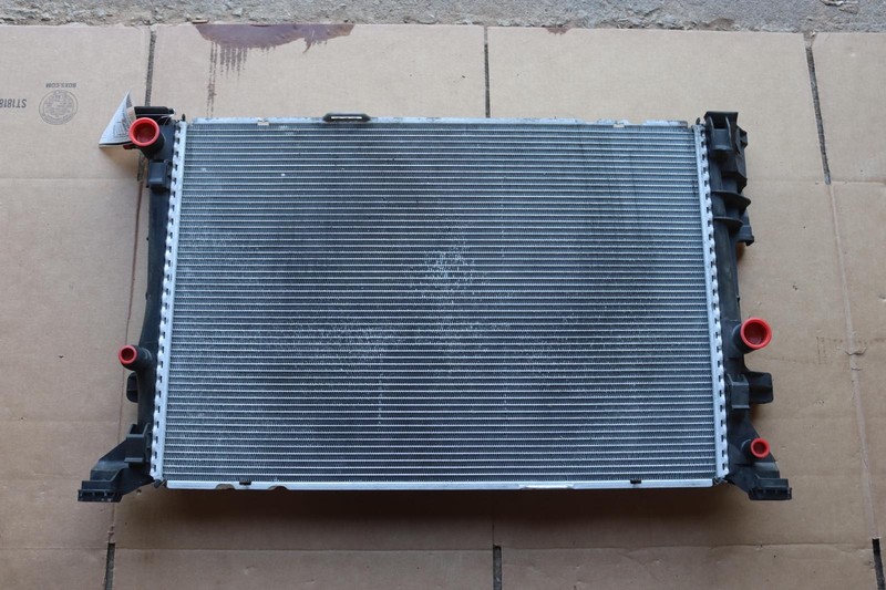 2014-2019 MERCEDES CLA250 C117 2.0L ENGINE COOLING RADIATOR OEM